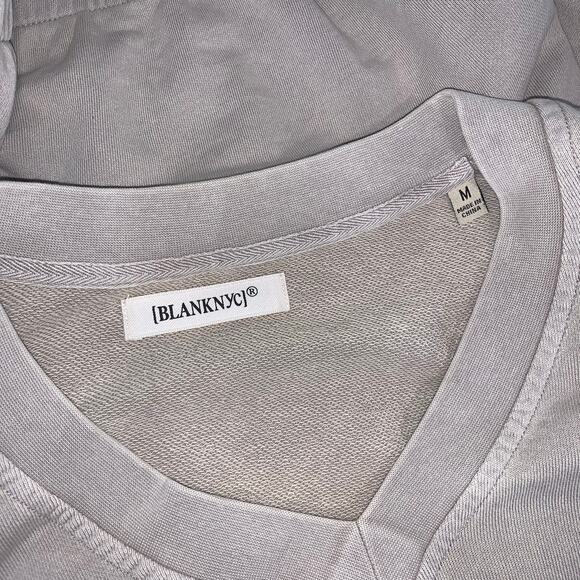 Blank NYC Shoulder Pad Sweatshirt Cropped V-neck Pullover Strong Shoulder Top, M - Picture 8 of 9